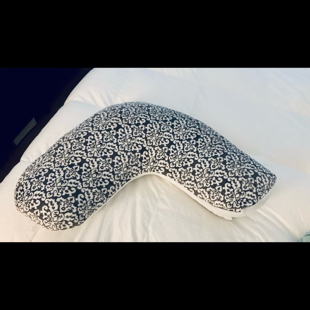 Luna Lullaby - Nursing Pillow